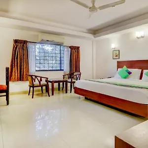 https://oyo-15992-central-hotel.kerala-hotels.net